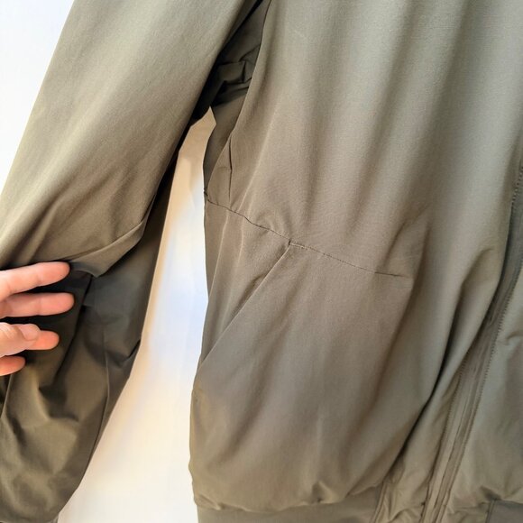 Lululemon Switch Over Bomber Jacket in Dark Olive Men’s Size M F47 - Picture 10 of 16